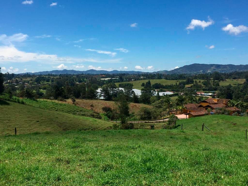 Espectacular lote ubicado en la via San Antonio La Ceja